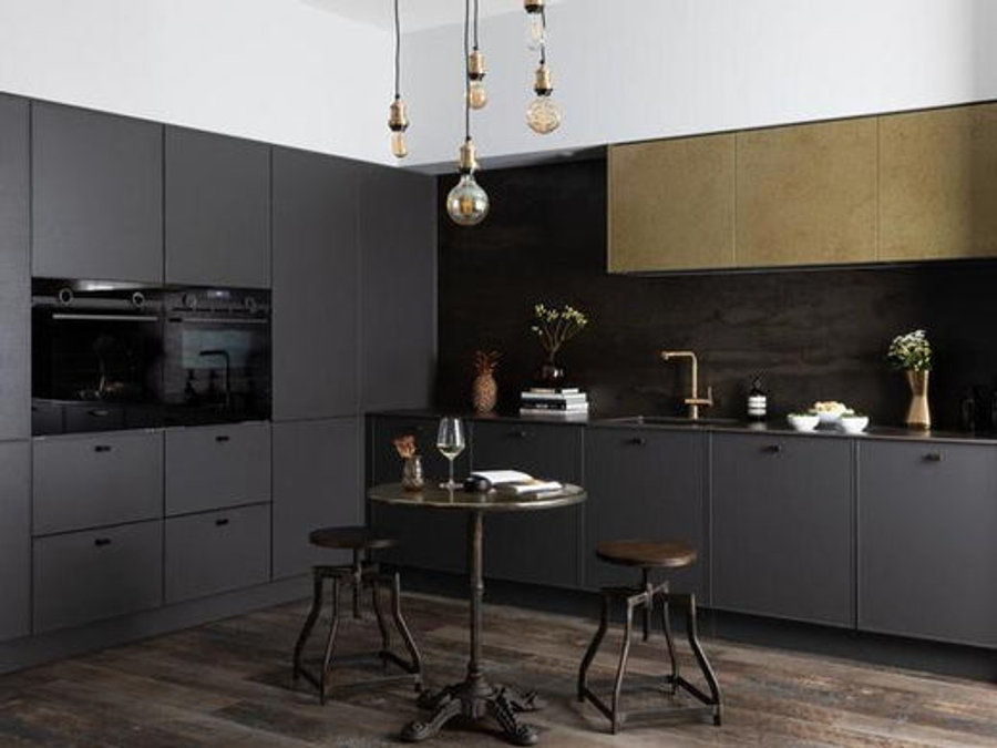 Achieving the Pub Aesthetic: How to Design the Perfect Home Bar