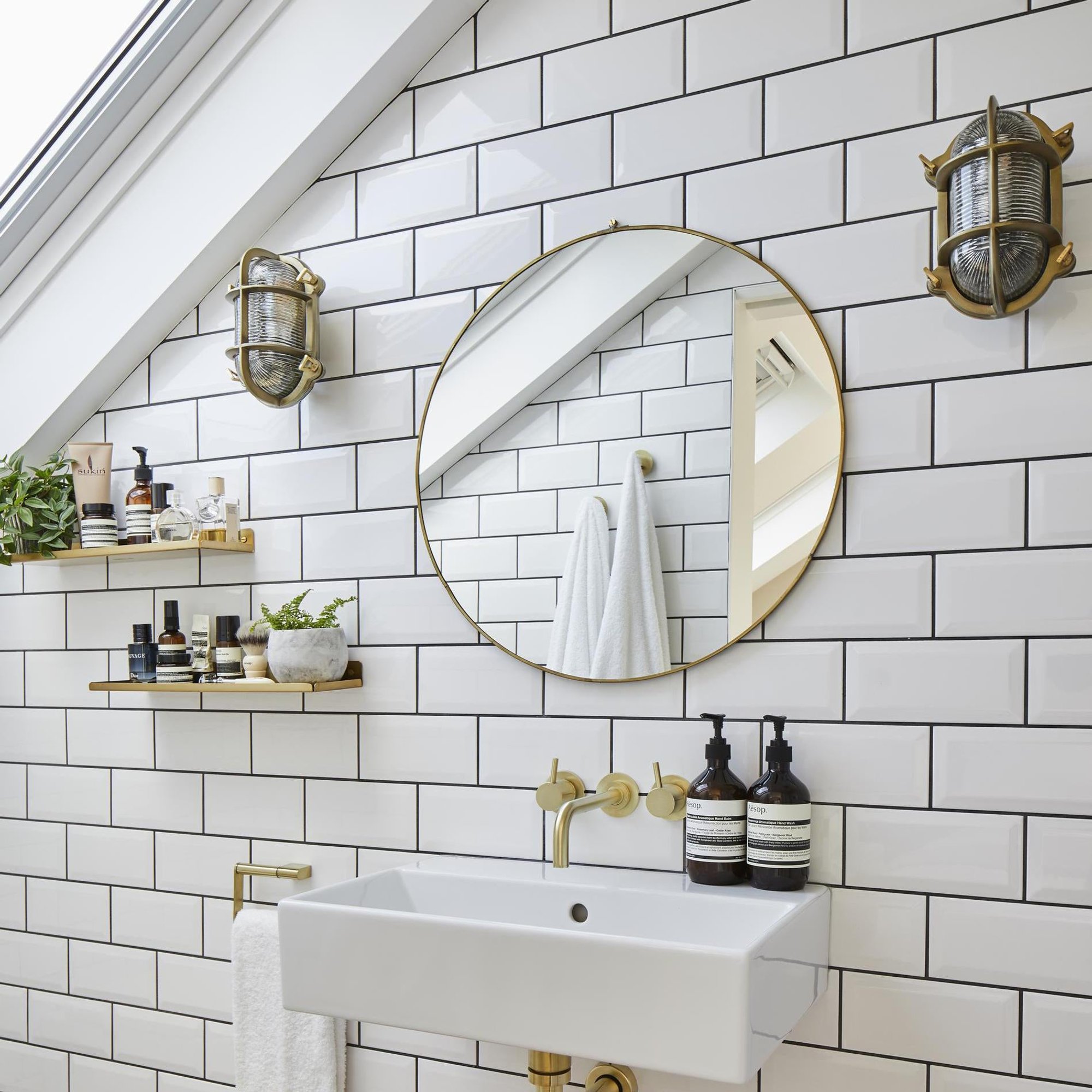 Brass Bulkhead Outdoor & Bathroom Oval Wall Light in 6 Inch, Product code is BK-IP65-OWL6-B-BSW-RB