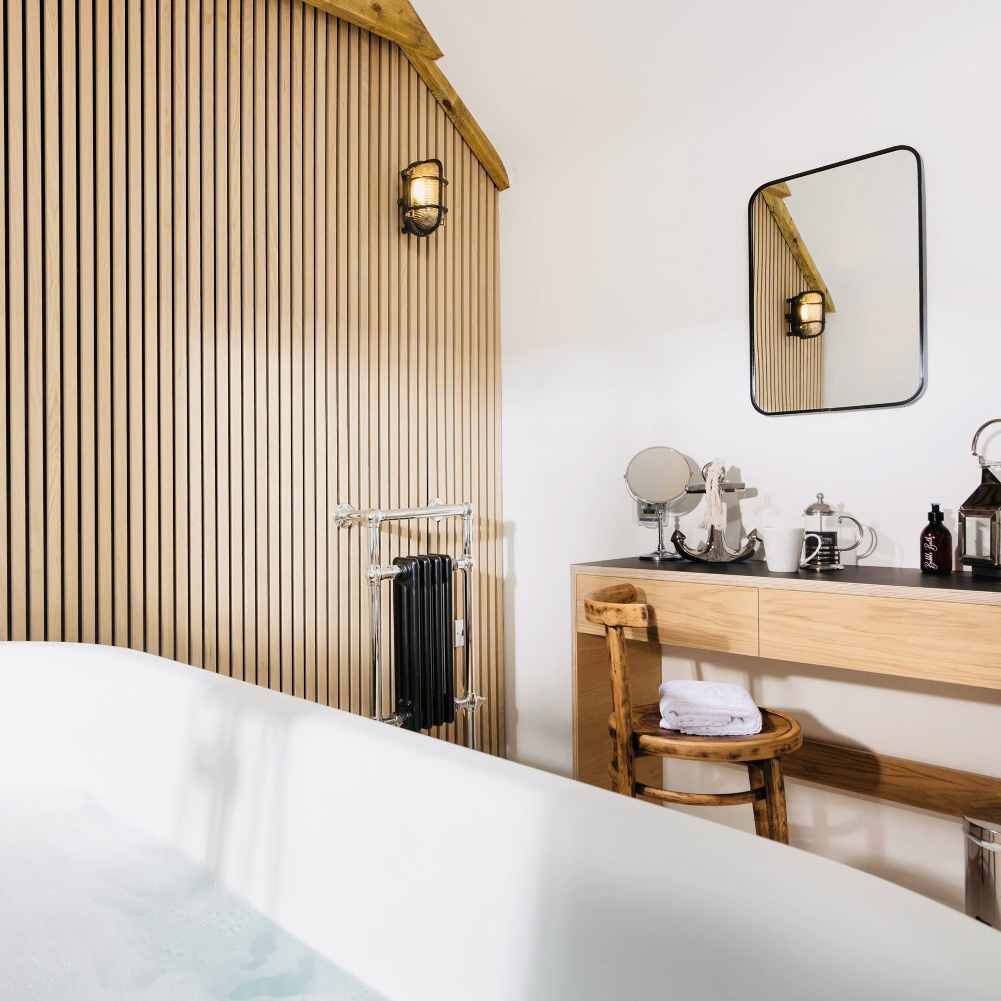 Black Bulkhead Outdoor & Bathroom Oval Wall Light in 6 Inch, Product code is BK-IP65-OWL6-BK-BSW-RB