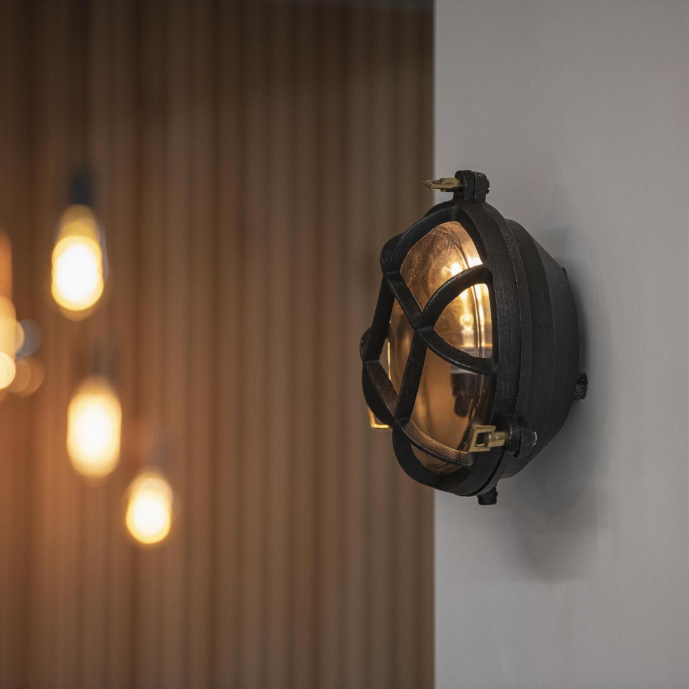Black Round Bulkhead Outdoor and  Bathroom Round Wall Light with clear glass