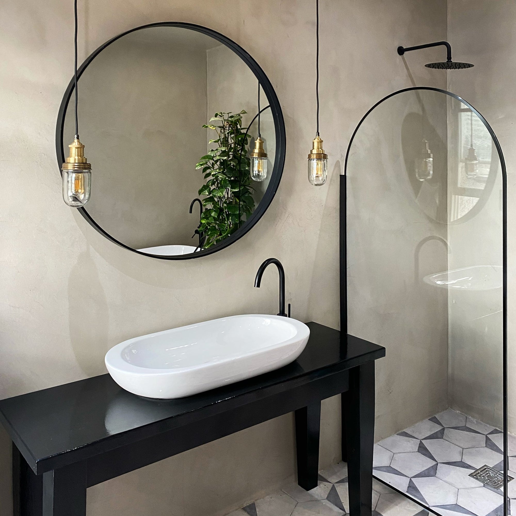 Brass Holder Brass Ring Brooklyn Outdoor and Bathroom Pendant, Product code is BR-IP65-P-BH-BR