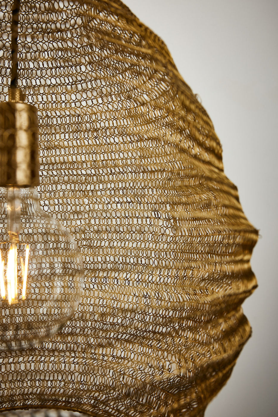 Oval Beehive Wire Cage Metal Mesh Pendant Light in Brass, Product Code BE-WCMP-O-B