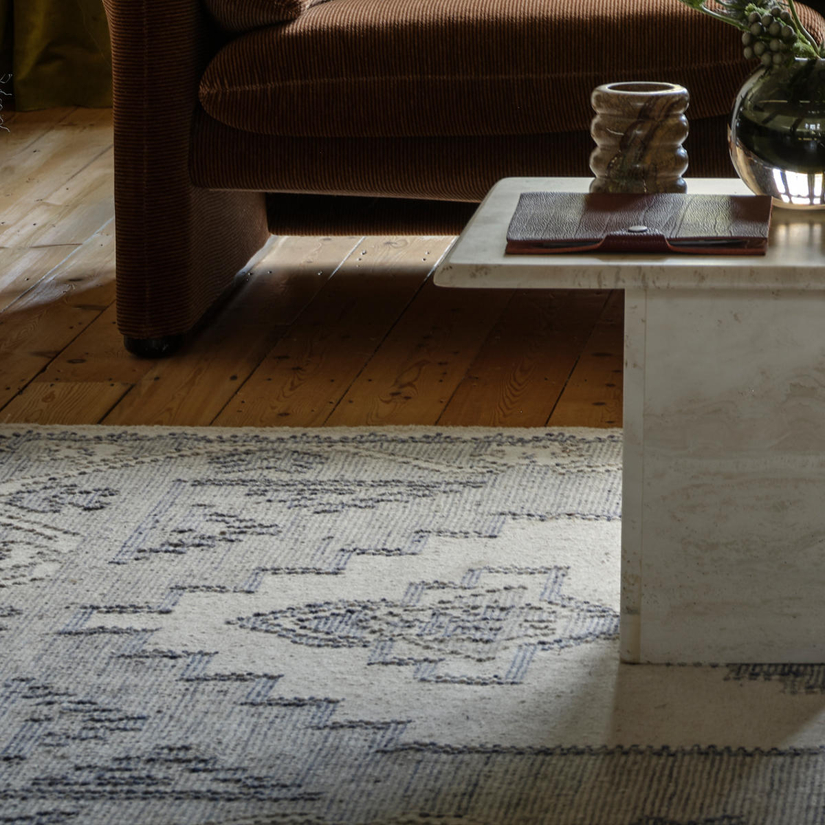 Vyne Hand Woven Wool Rug - Ivory & Blue