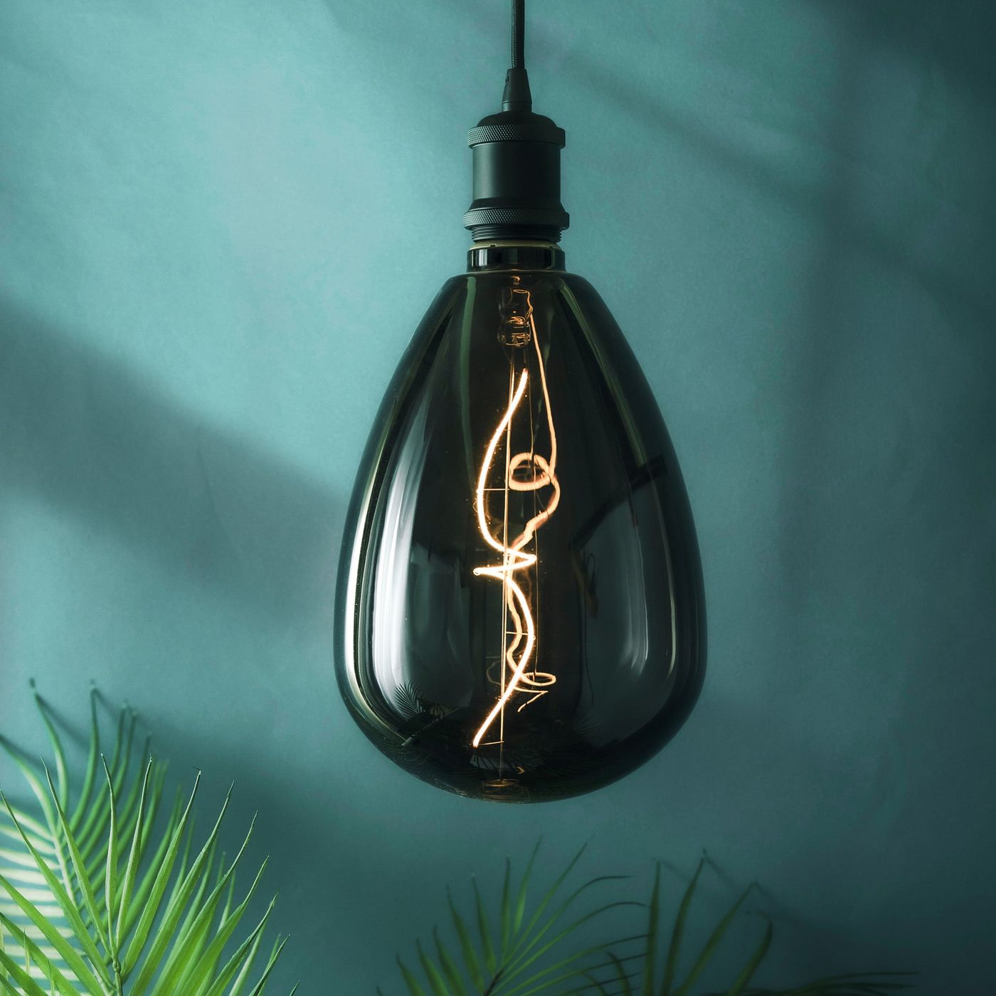 Giant LED Soft Filament Dimmable Bulb, 4W E27 S173 in dark smoke finish