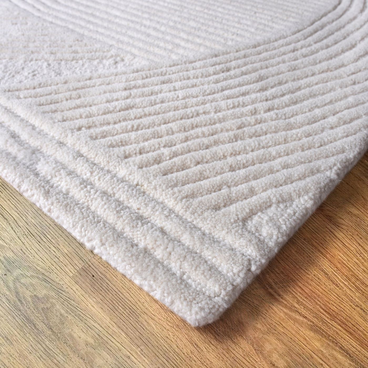 Ivory - Otley Hand Tufted Wool Rug 