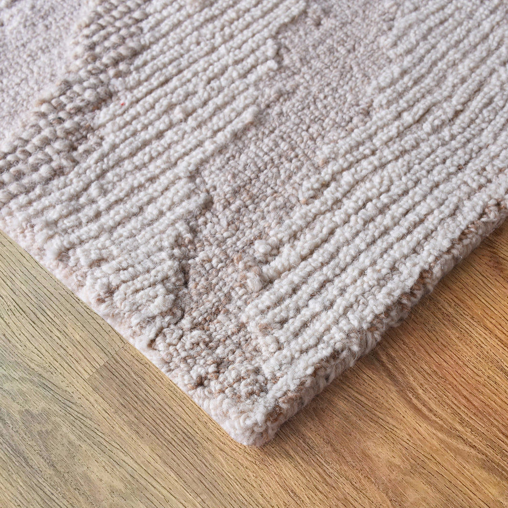 Mere Hand Tufted Wool Rug - Ivory & Beige