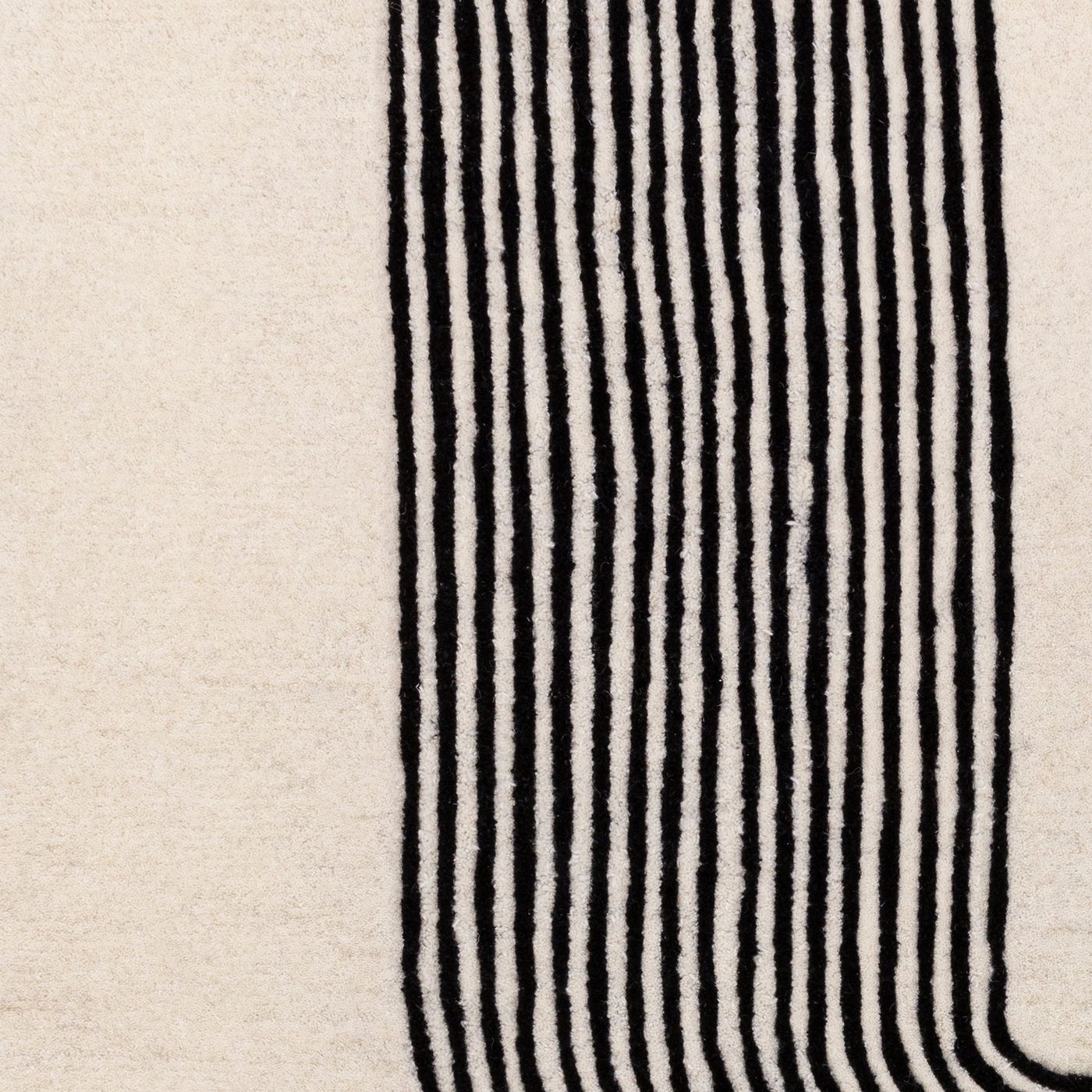 Contemporary Black and White Fleet Handtufted Wool Rug Industville RG-42-HTW-BK-W 