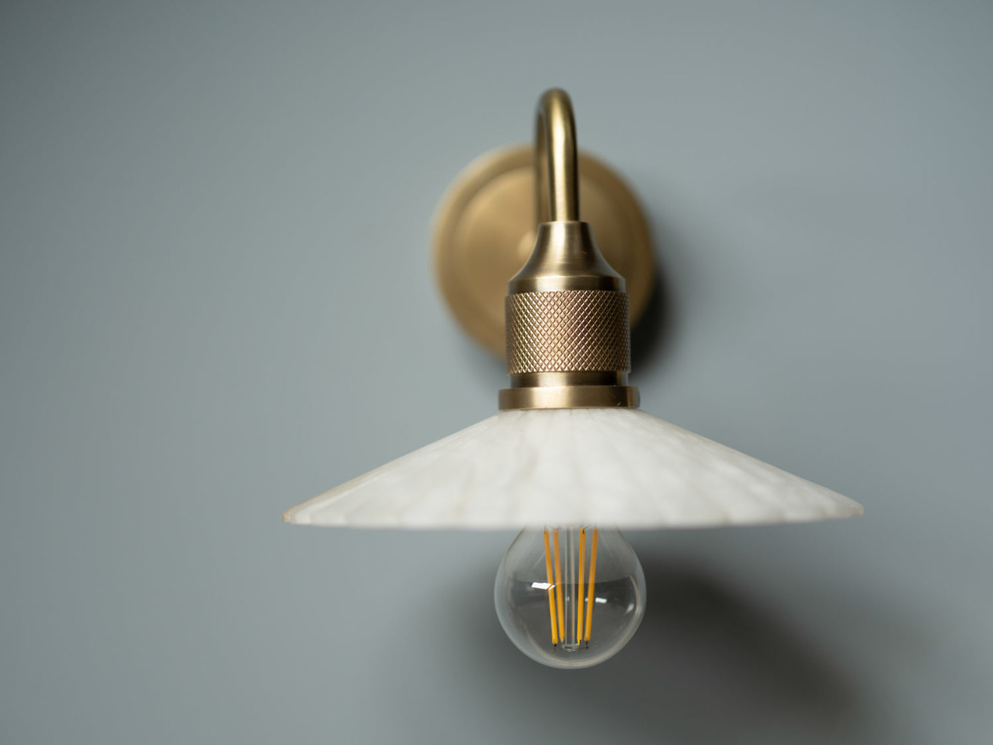 Noho Alabaster Fluted Slope Swan Neck Wall Light in 9 Inch