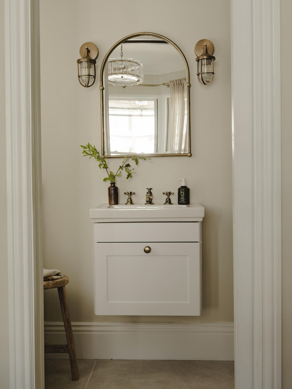 Harbour Outdoor & Bathroom Wall Light in Brass with Ribbed Glass
