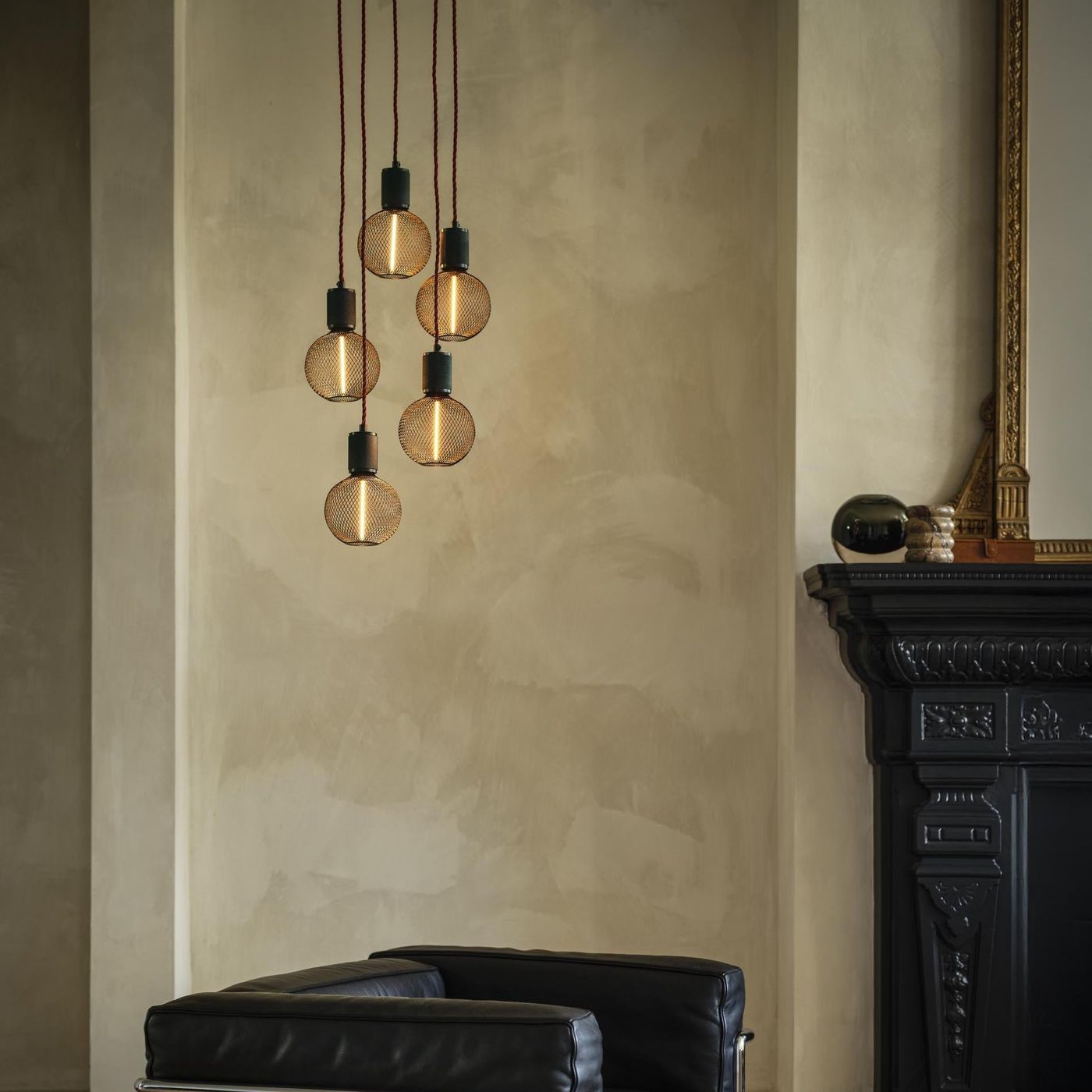 Knurled Edison Cluster Lights - Wire - Black