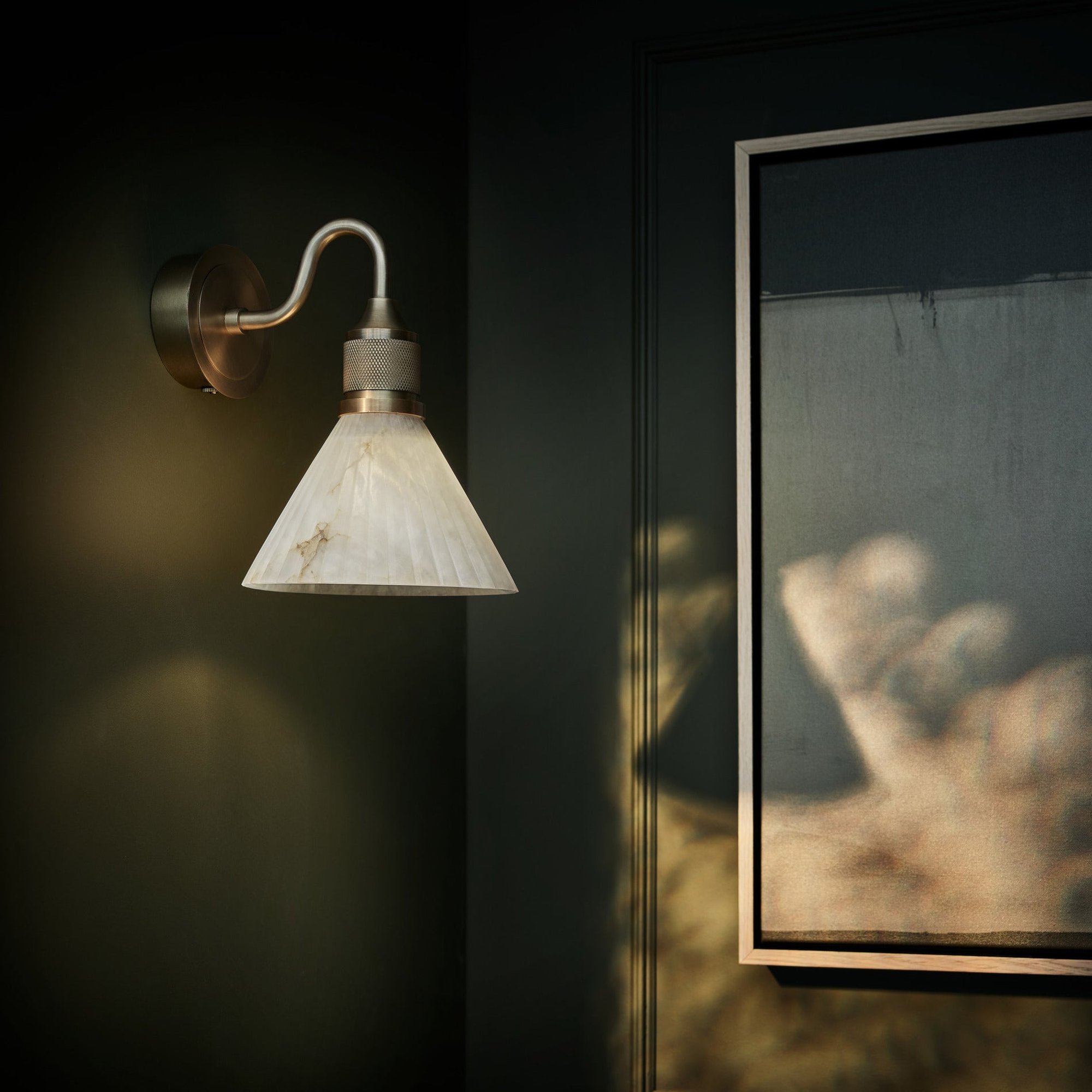 Noho Alabaster Fluted Funnel Swan Neck Wall Light with Brass Holder in 7 Inch