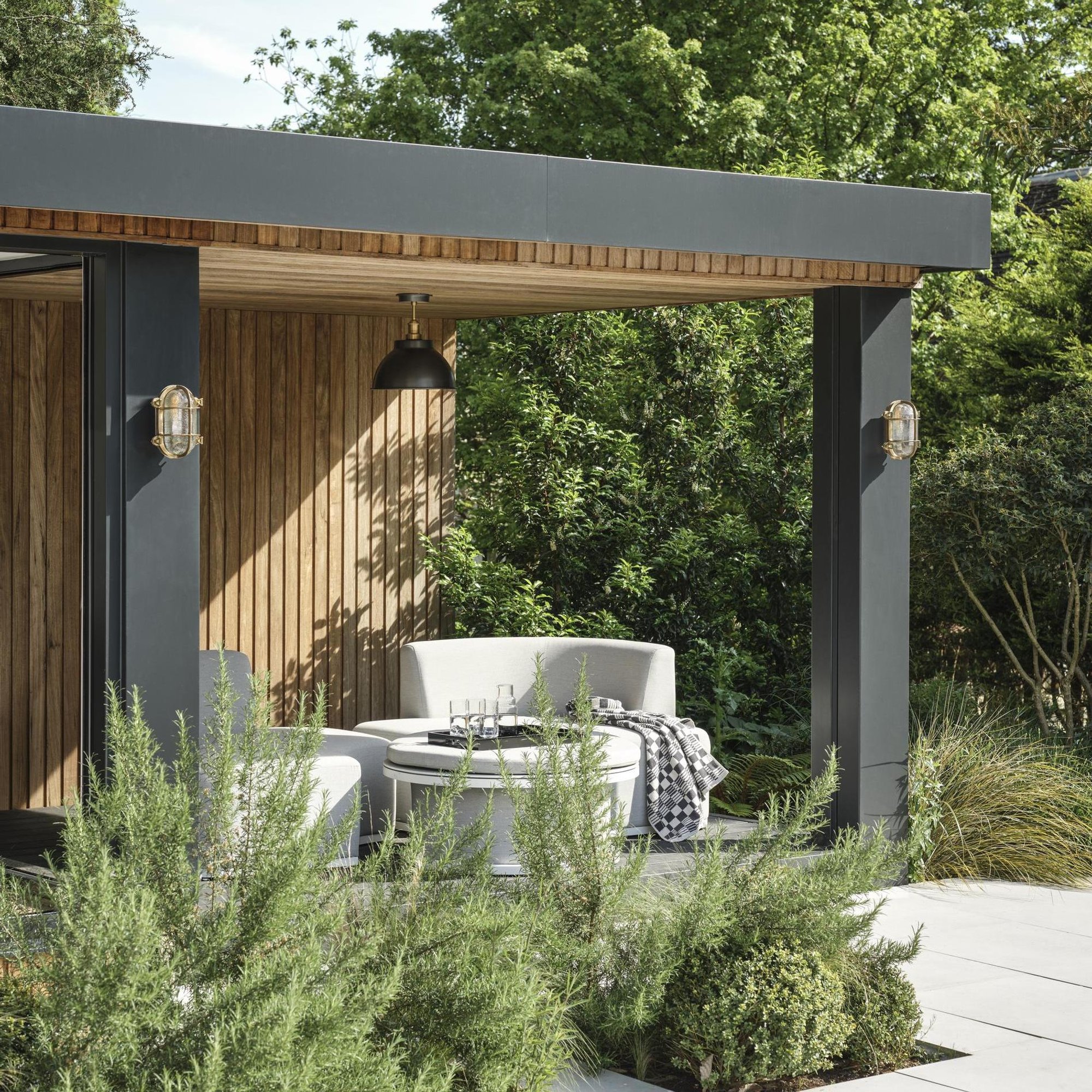 Brass Bulkhead Outdoor & Bathroom Oval Wall Light in 6 Inch, Product code is BK-IP65-OWL6-B-BSW-RB