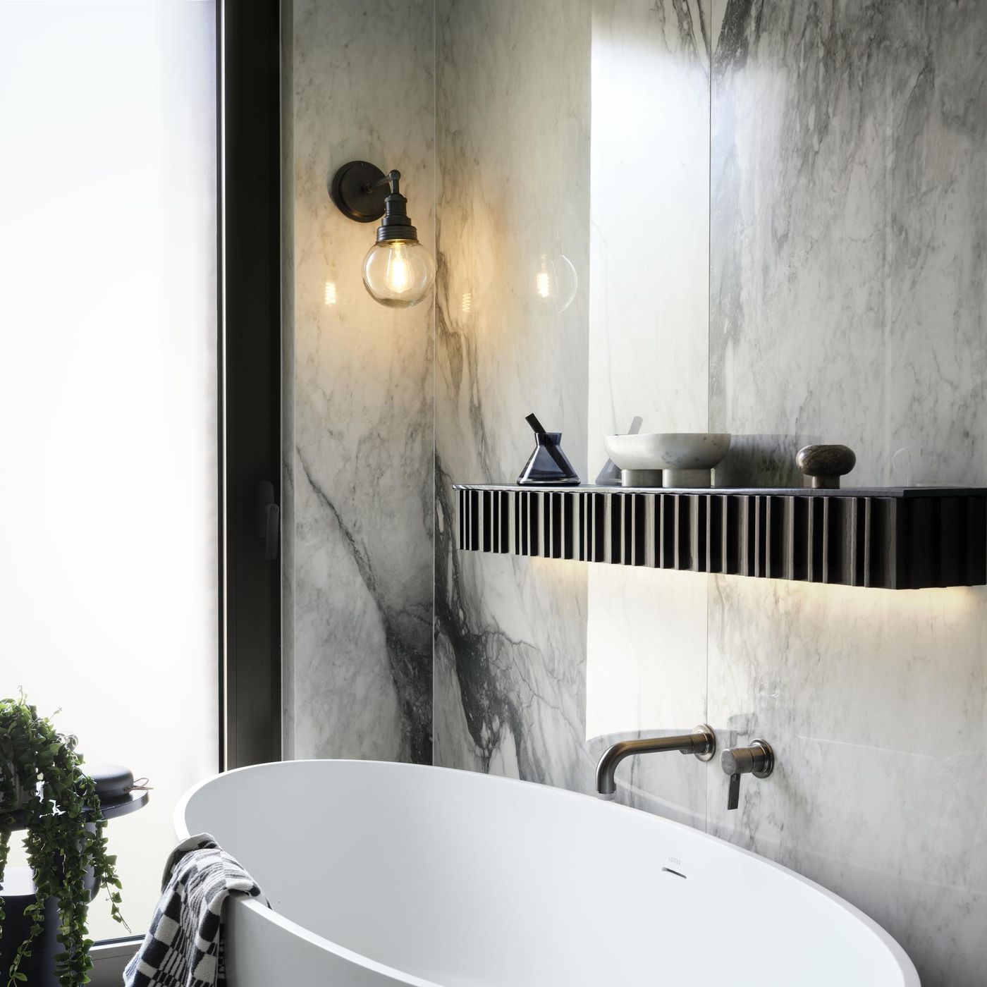 Pewter Holder Pewter Ring Brooklyn Outdoor & Bathroom Globe Wall Light BR-IP65-WL-PH-PR-GLG