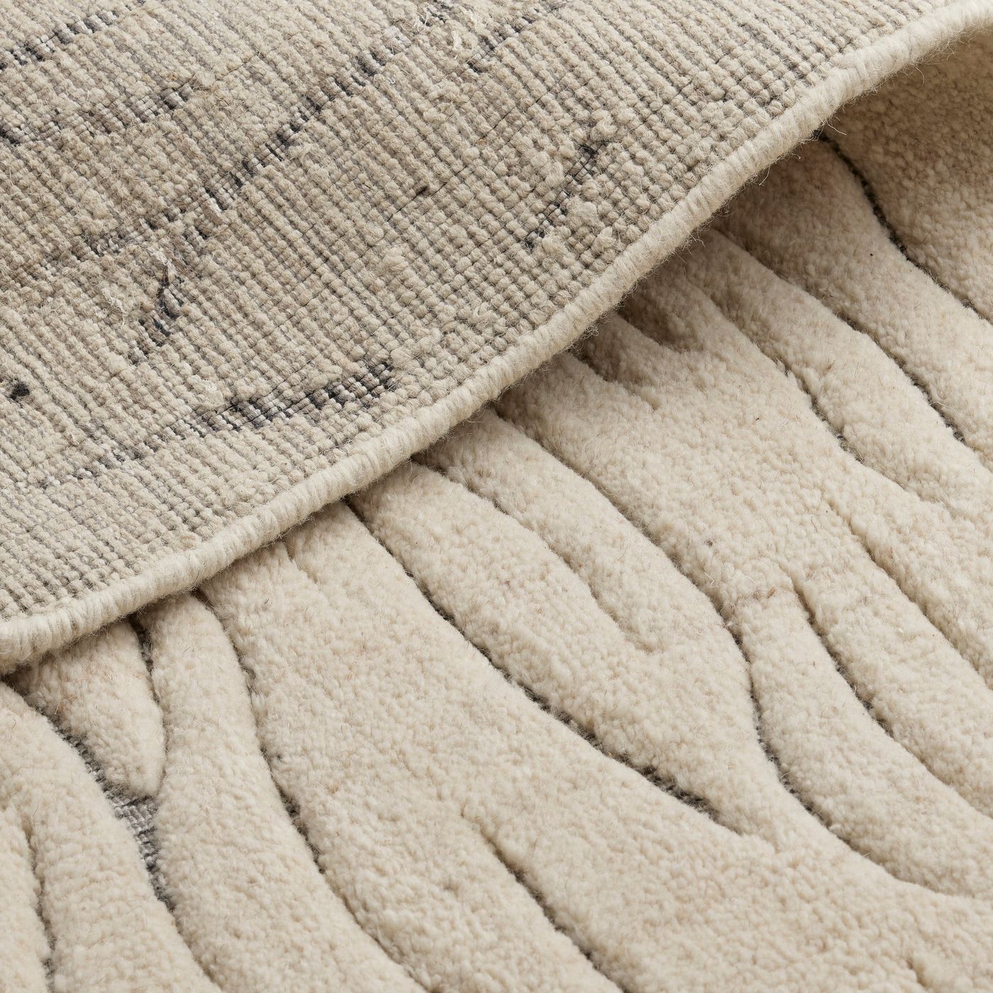 Natural_Airth_Handloom_Wool_Cream_Rug_Industville_RG-29-HLW-CR_Fold_Closeup