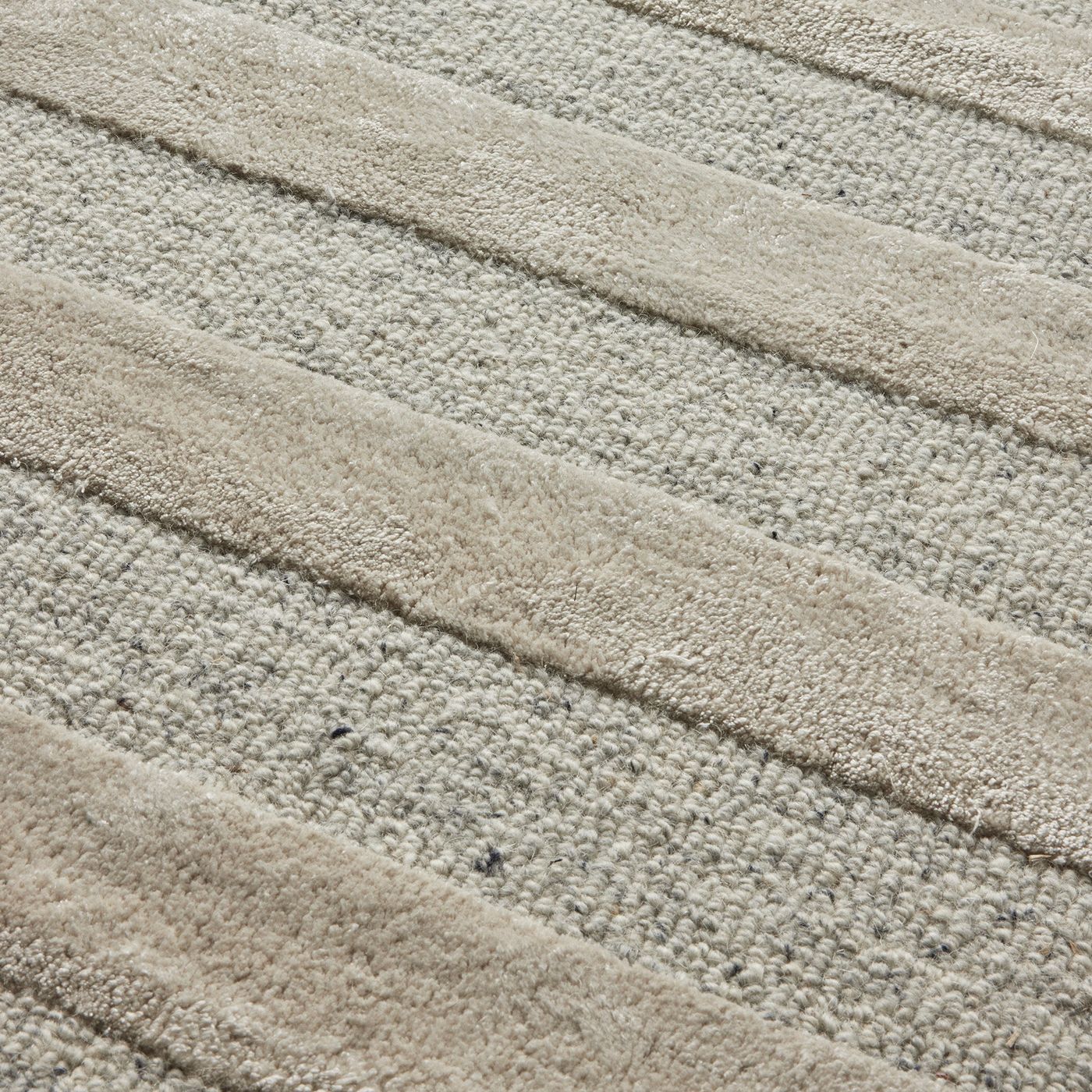 Natural_Braco_Handtufted_Wool_Cream_Grey_Rug_Industville_RG-20-HTW-CR-GR_Detail