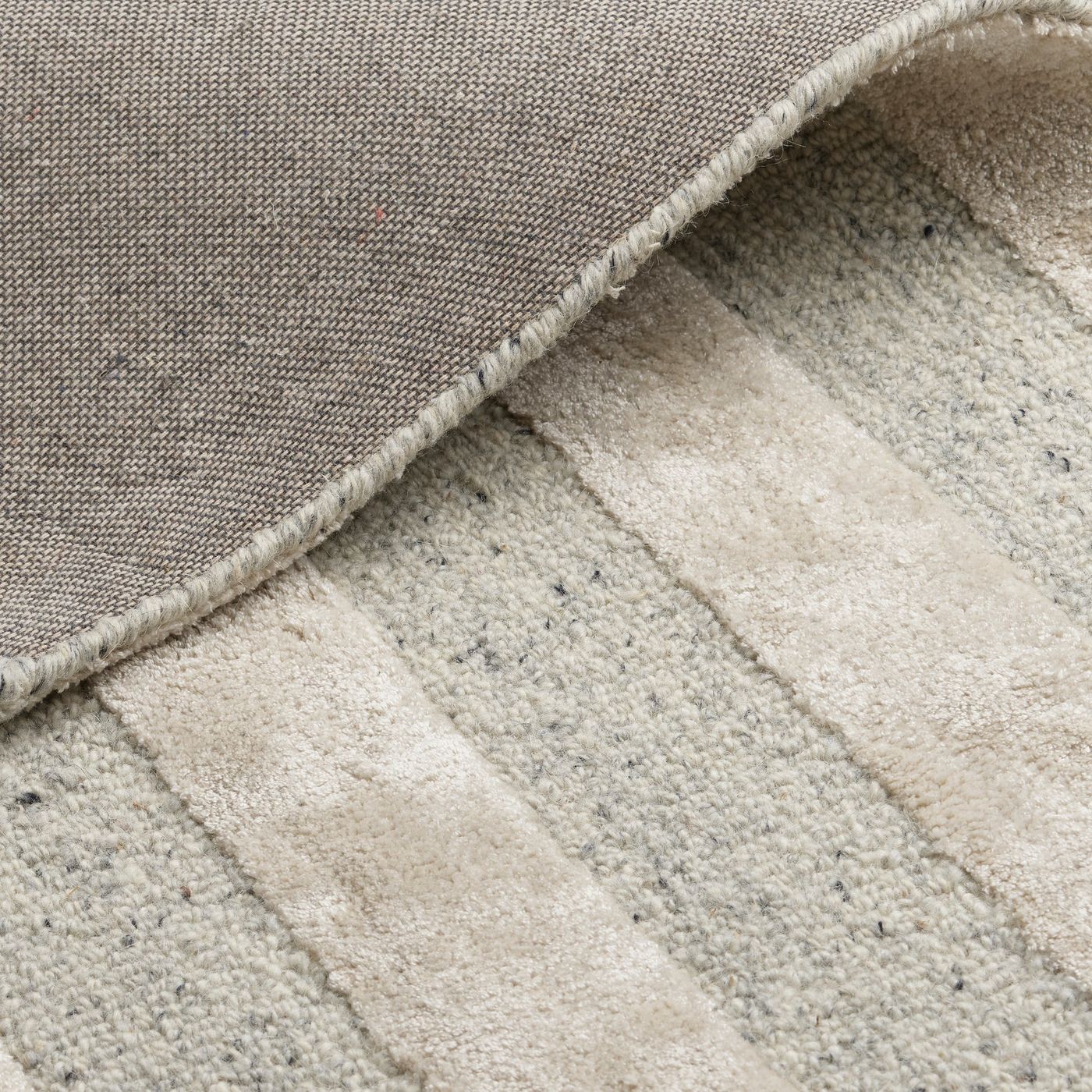 Natural_Braco_Handtufted_Wool_Cream_Grey_Rug_Industville_RG-20-HTW-CR-GR_Fold_Closeup