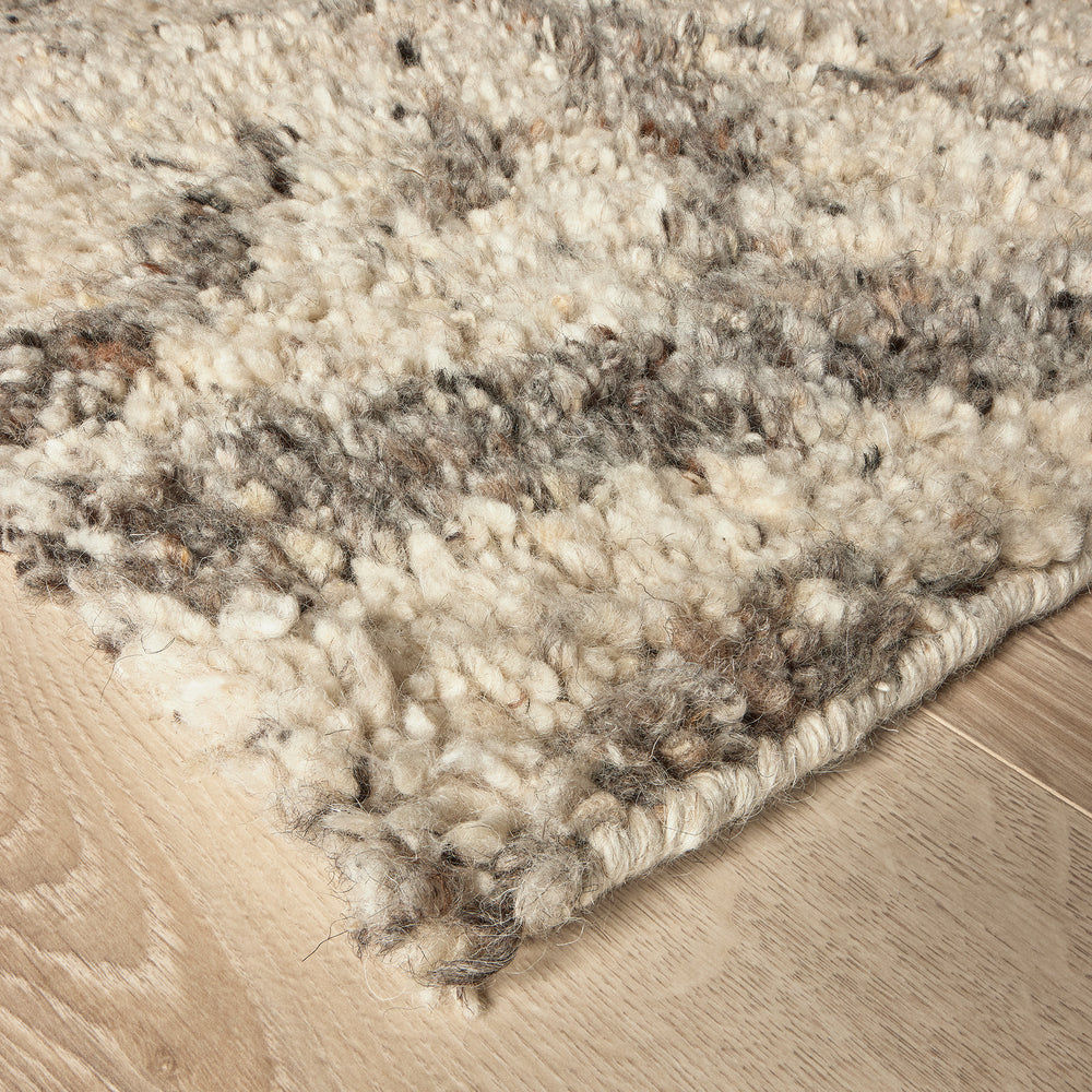 Natural_Brae_Handknotted_Shaggy_Wool_Natural_Dark_Brown_Rug_Industville_RG-25-HKSW-N-DB_Corner