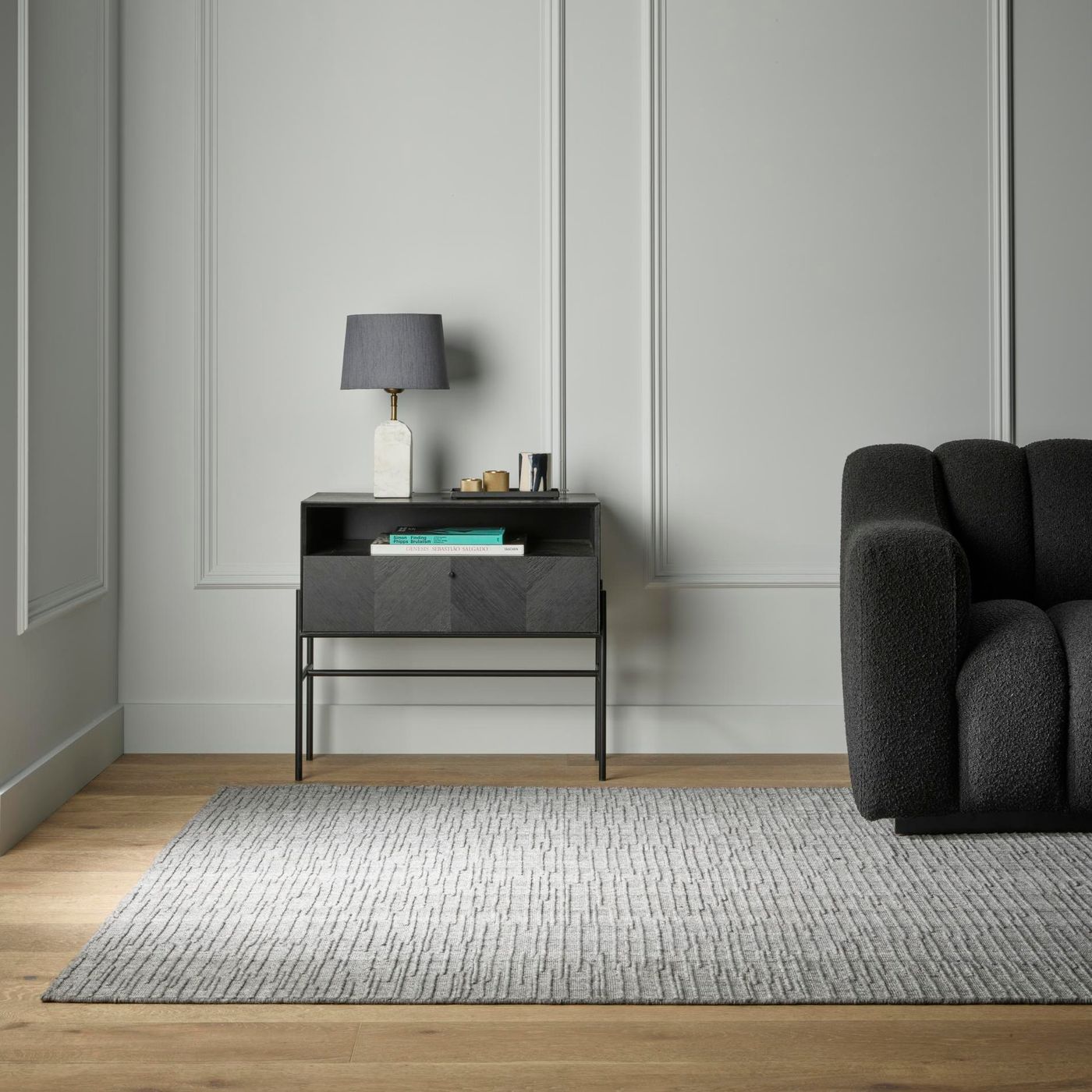 Cerrig Hand Loom Viscose Rug - Grey