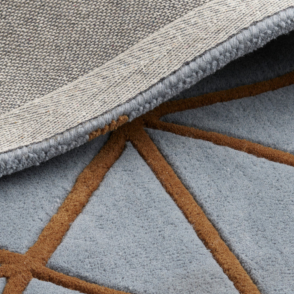 Natural_Hithe_Handtufted_Wool_Grey_Brown_Rug_Industville_RG-33-HTW-GR-BR_Fold_closeup