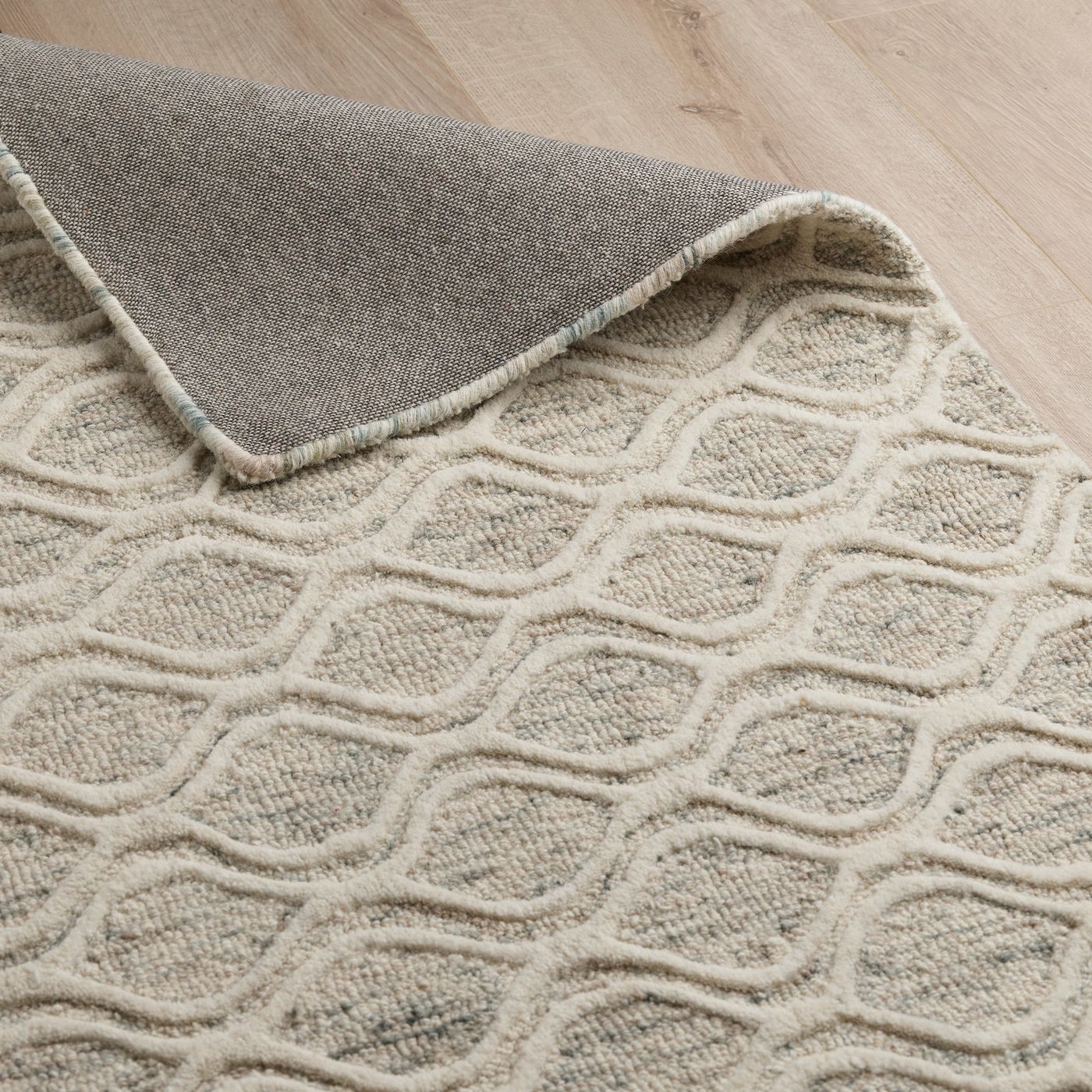Natural_Hume_Handtufted_Wool_Grey_Cream_Rug_Industville_RG-17-HTW-GR-CR_Fold