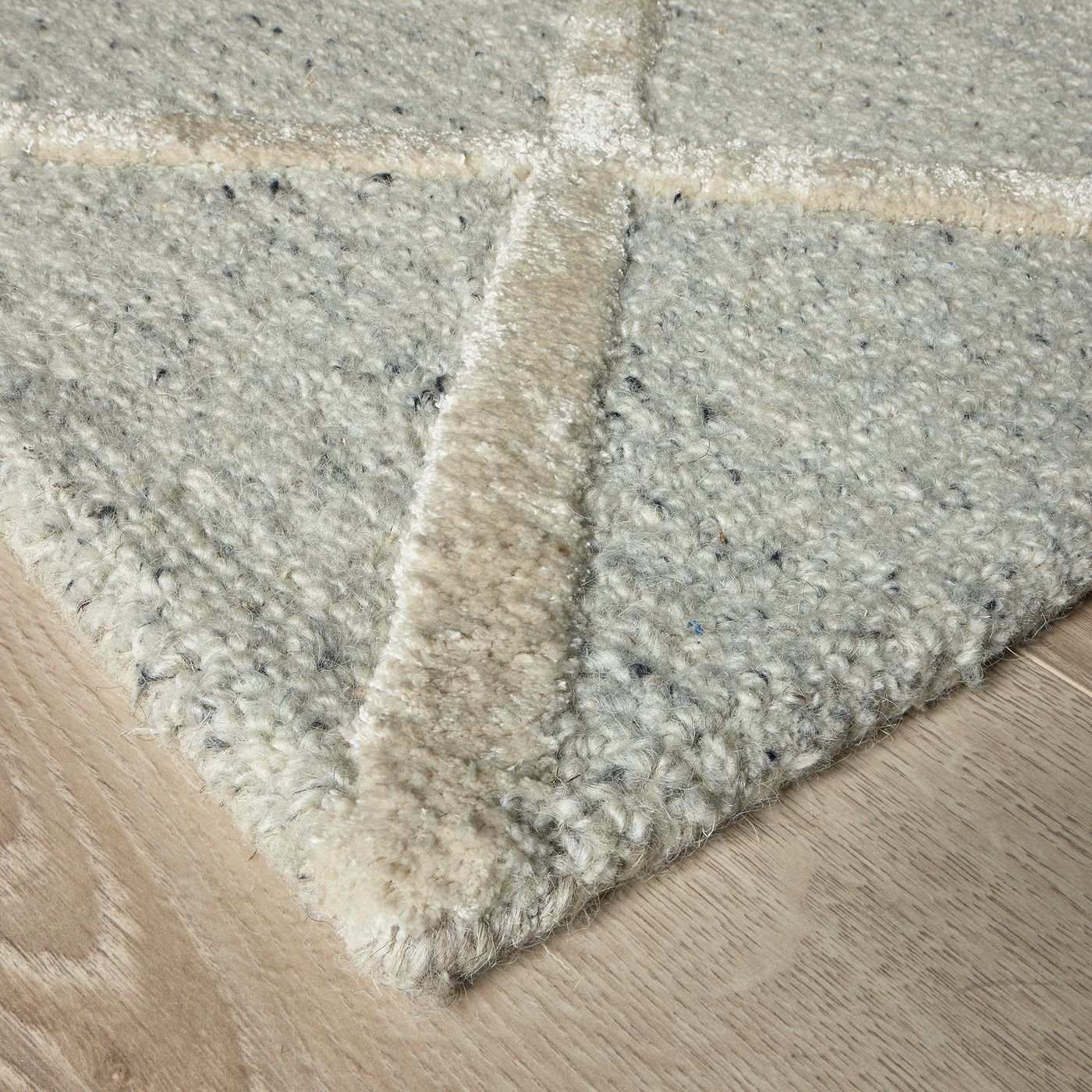 Natural_Ratho_Handtufted_Wool_Grey_Cream_Rug_Industville_RG-18-HTW-GR-CR_Corner