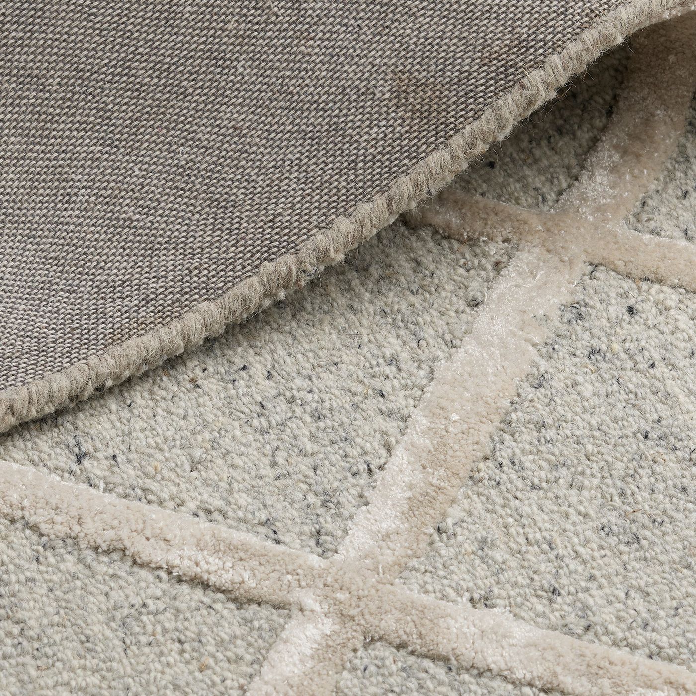 Natural_Ratho_Handtufted_Wool_Grey_Cream_Rug_Industville_RG-18-HTW-GR-CR_Fold_Closeup