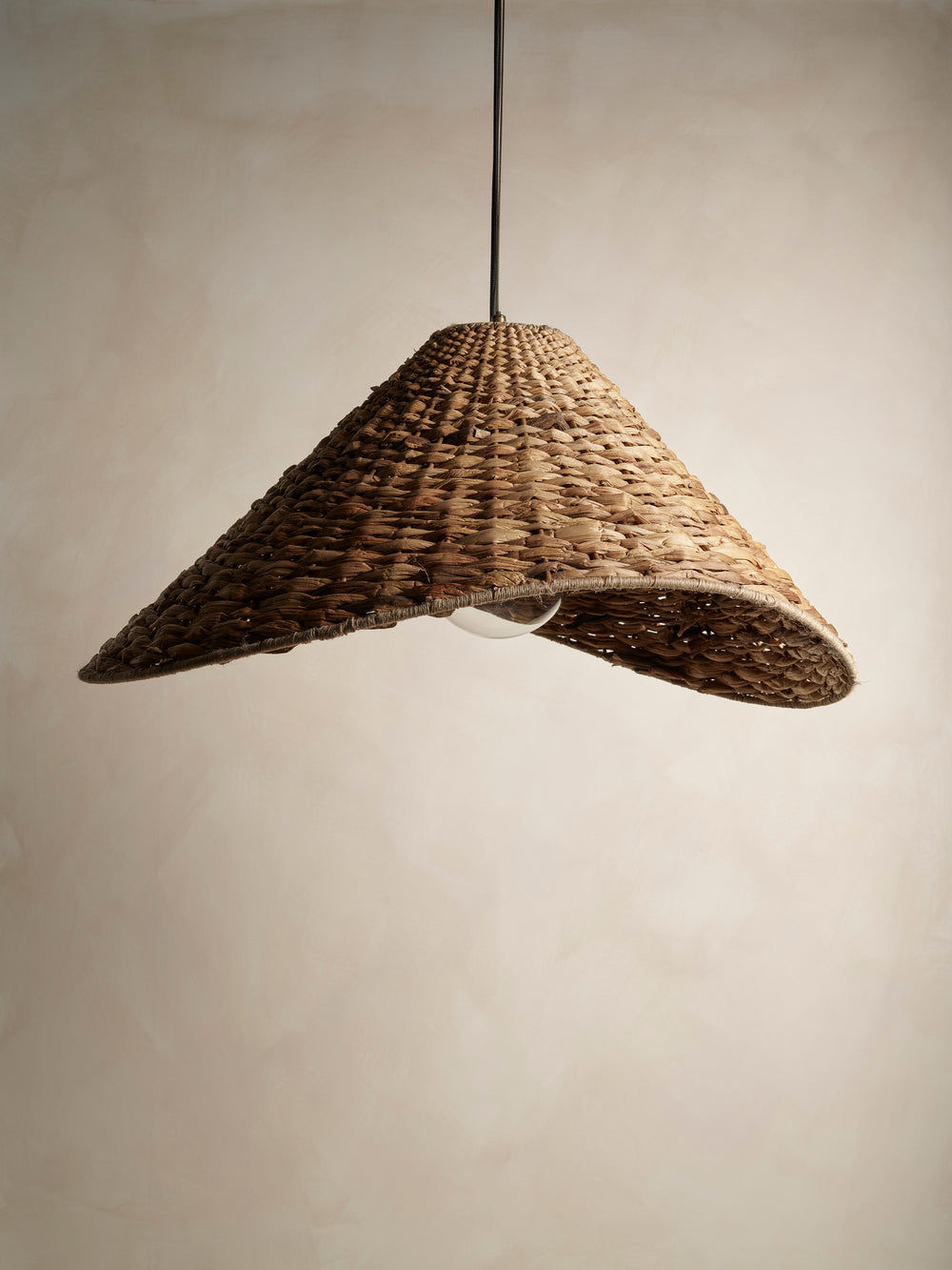 Sea Grass Giant Hat Pendant Light - Natural