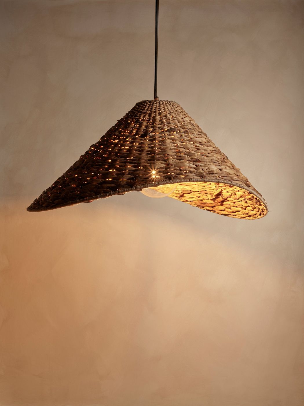 Sea Grass Giant Hat Pendant Light - Natural