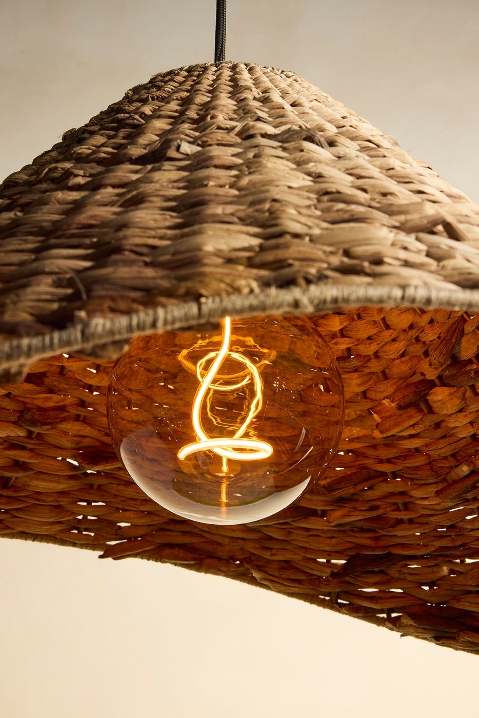 Sea Grass Giant Hat Pendant Light - Natural