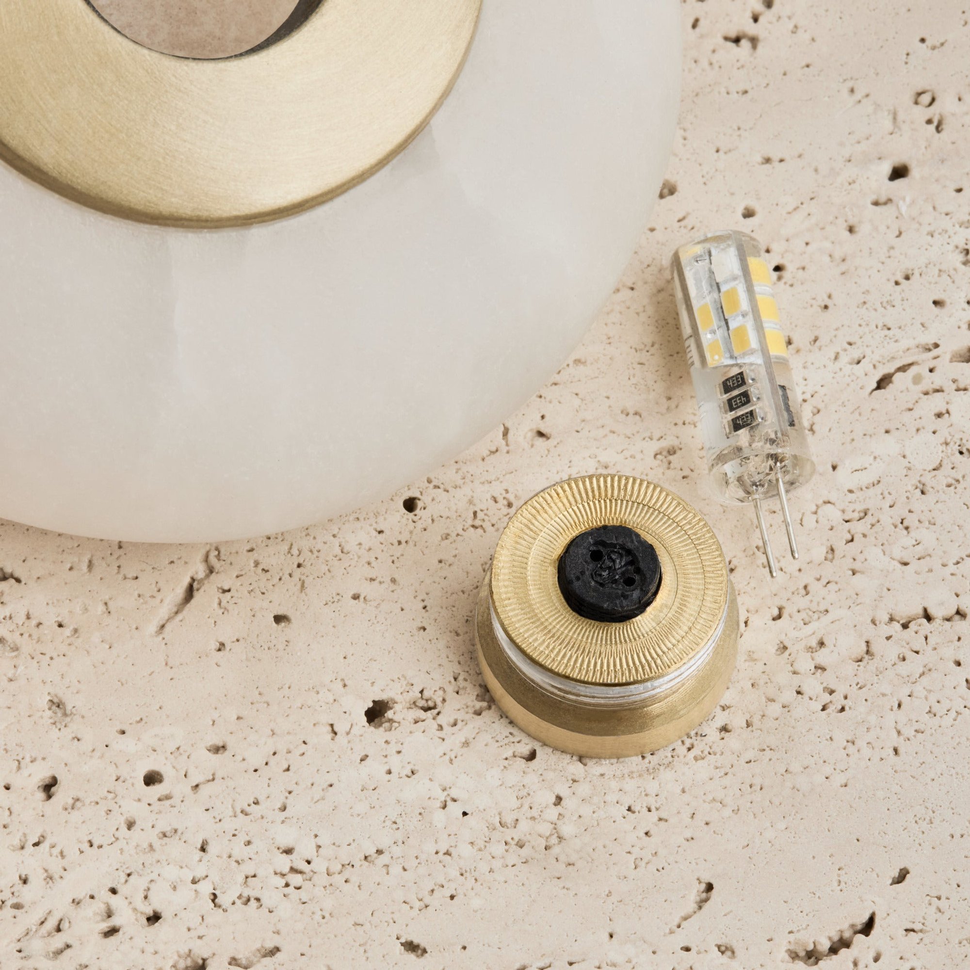 Travertine & Alabaster Diffuser Wall Light Bulb, Product Code TR-AL-WL10-N