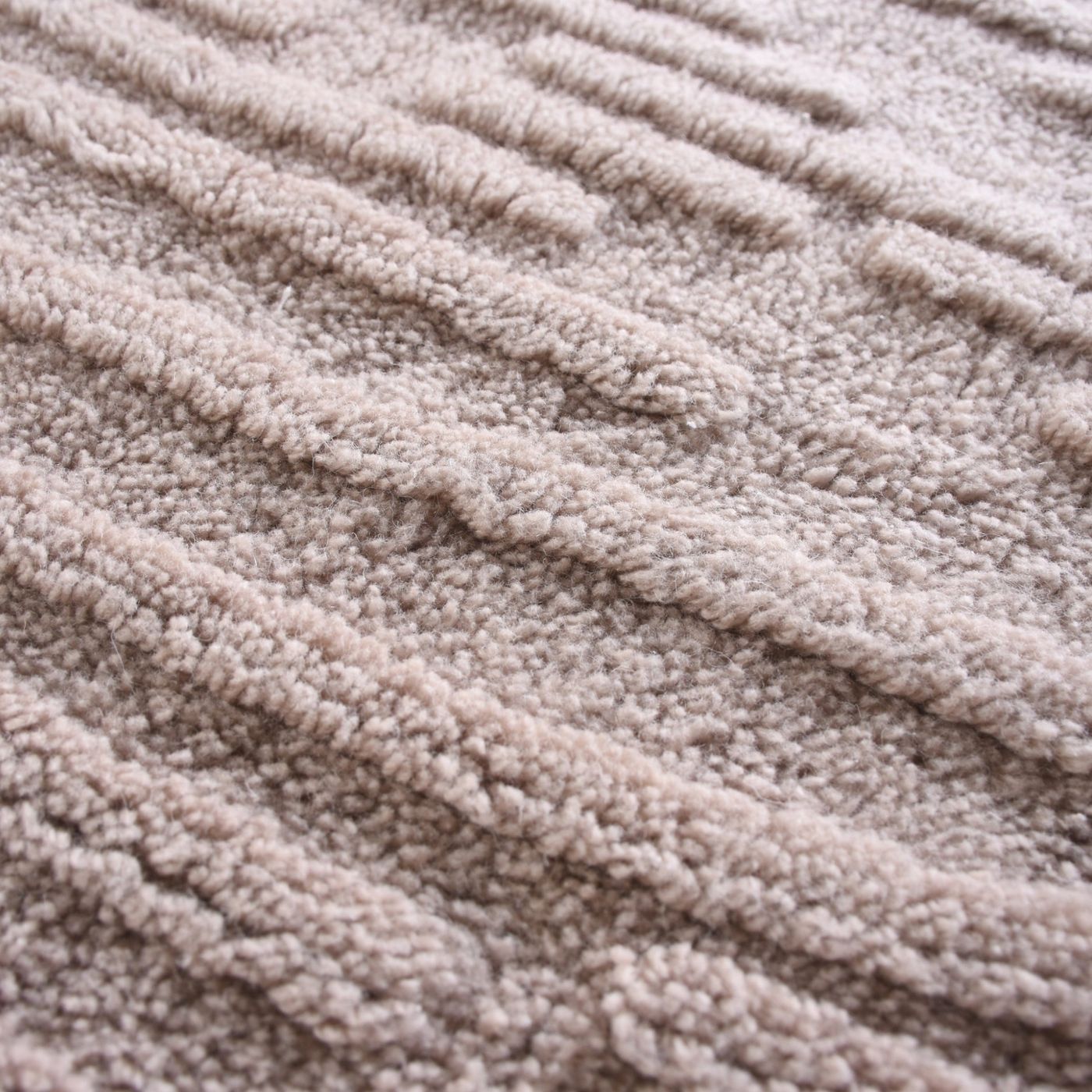 Taupe - Swyre Table Tufted Wool Rug 