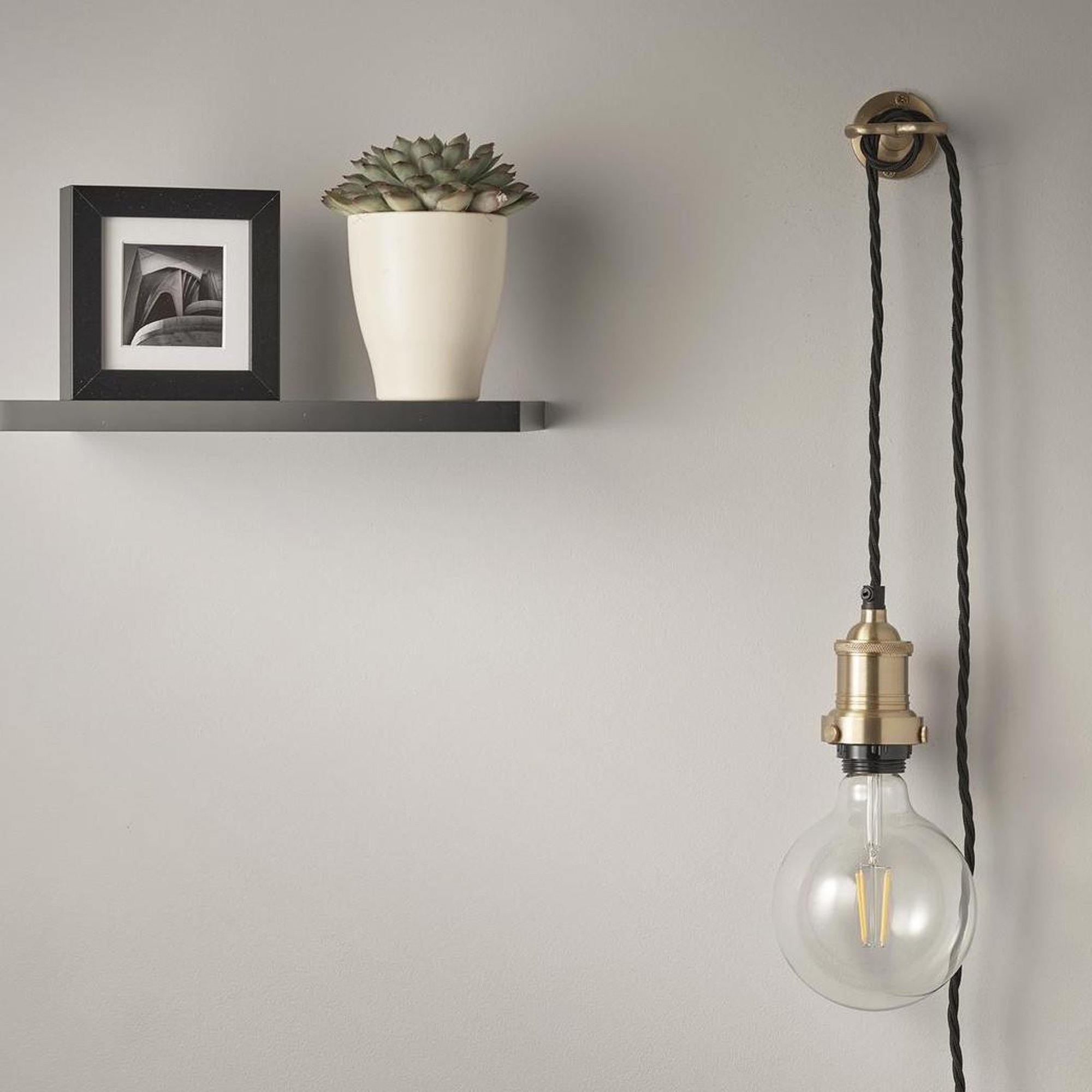 Edison Hook – Brass Industville ED-HK-B