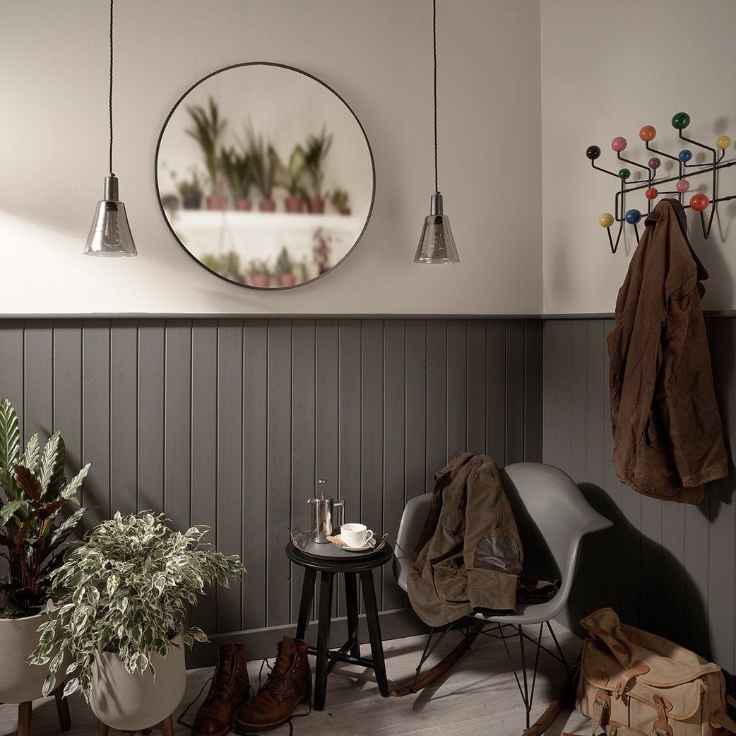 Pewter Frame Urban Round Wall Mirror in 31 Inch, Product code is UR-R-WM31-P